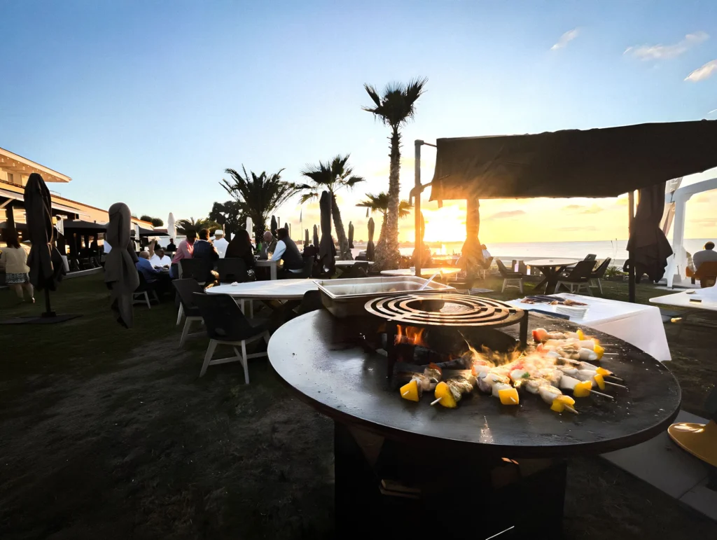hr hotel restauran brassero ile de re rochelle verri 8 upscayl 2x realesrgan x4plus